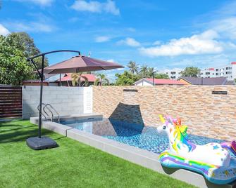 D' Village Cottage 2 - Private Pool Villa - Pantai Cenang - Pool