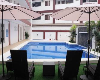 Sebastien Hotel - Lapu-Lapu City - Pool