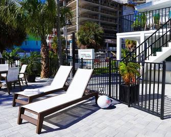 Sands Point Motel - Clearwater Beach - Uteplats