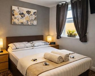 Denville Hotel - Blackpool