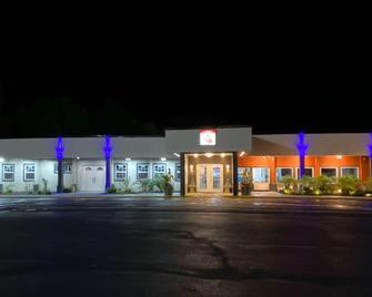 LX Hotel Powered By Acw Circle - Manchester - Budova
