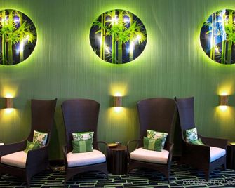 Holiday Inn Express & Suites Orlando - Apopka By IHG - Apopka - Lounge