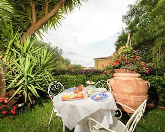 La Casa di Paolo Casa di Charme - Marina di Camerota - Patio