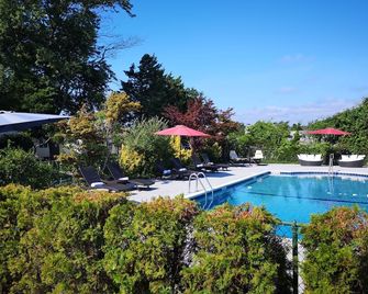 Bay Watch Hotel and Marina - Hampton Bays - Pool