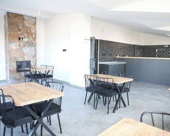 Koç Guest House - Demirköy - Restaurante