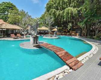 Villa Cha Cha Chaolao Beach Resort - Chanthaburi - Piscina