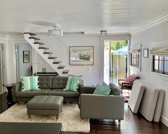 Steps to Beach, Waterpark, Entertainment - Fun for all! Permit# 26-310-030 - Chilliwack - Huiskamer