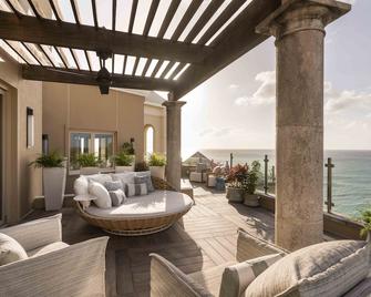 The Ritz-Carlton Grand Cayman - Grande Caimão - Pátio