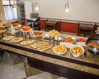 Lisboa Hotel - Pocos de Caldas - Açık büfe