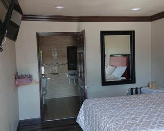 Santa Ana Travel Inn - Santa Ana