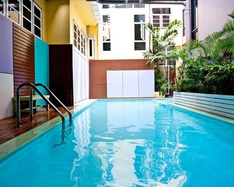 S2 Hotel - Chonburi - Pool