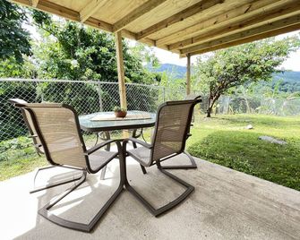 Live Tropical like a local , El Yunque Rainforest View, Mountain View - Rio Grande - Balcony
