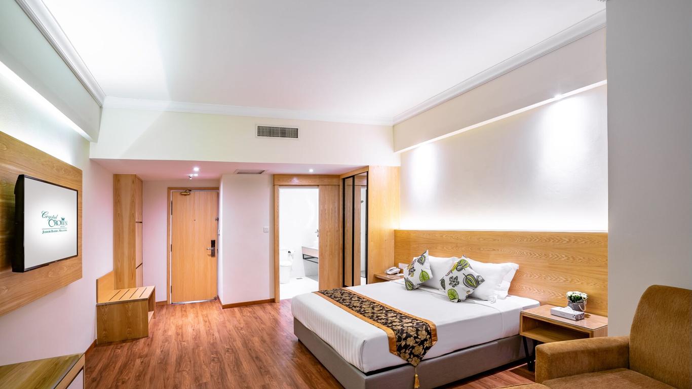 Crystal Crown Hotel Jb