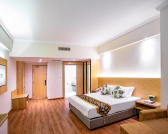 Crystal Crown Hotel Jb - ג'והור באהרו - חדר שינה