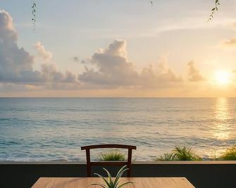 Goalie Beachfront Resort - Hikkaduwa