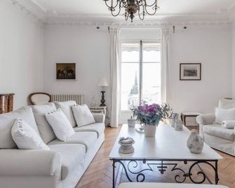 Penthouse Lou Lòu by iVillamia com - Nice - Sala de estar