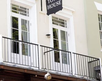 The Town House - Arundel - Gebouw