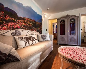 فندق هوم أروسا - اروسا - غرفة معيشة