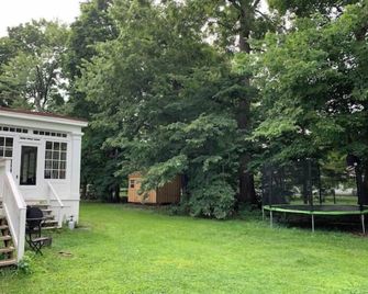 Riverfront rustic mansion house - Troy - Patio