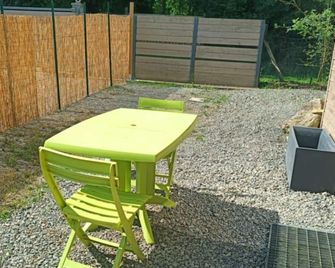 Gîte rental in the Gers countryside with animals - Mirande - Patio