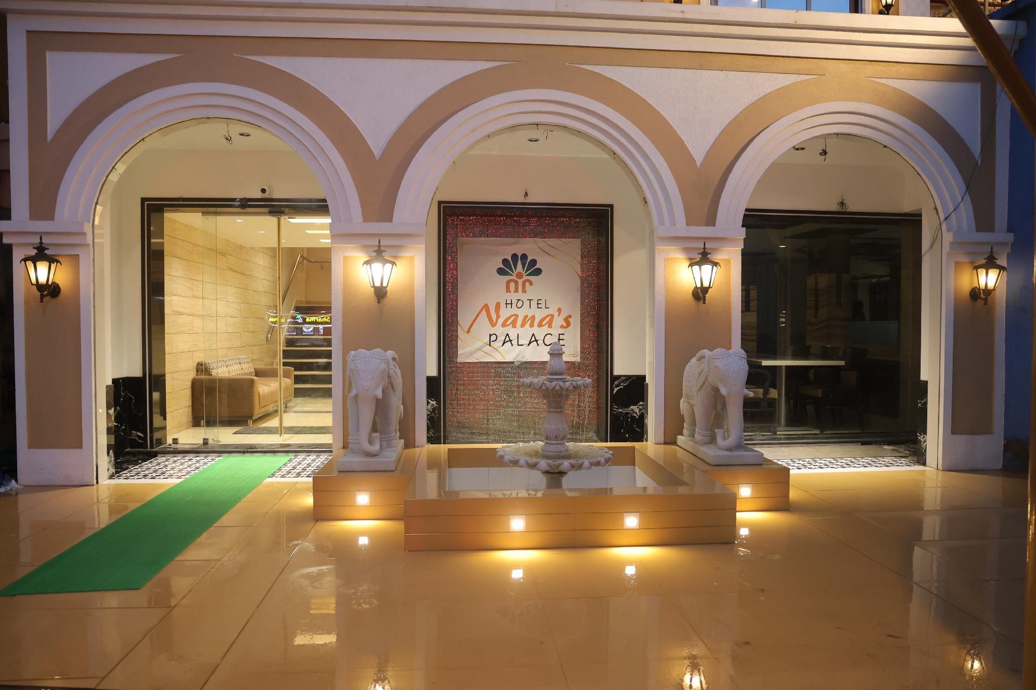 Hotel Nana's Palace - Daman - Salónek
