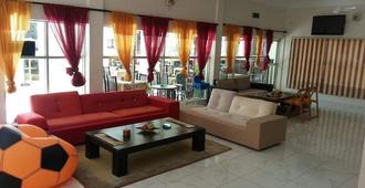 Woodpecker Resort Hotel - Serrekunda - Lounge