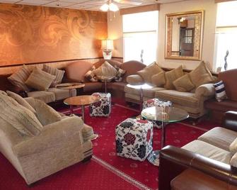 The Regal Hotel - Thornton-Cleveleys - Lounge