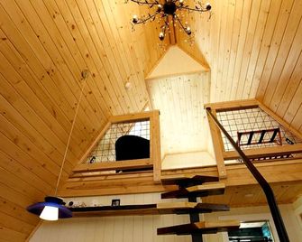 Eco-Friendly Solar Powered A-Frame Treehouse with Hot Tub and Private Dock on Littlefield Pond, near Wells, Maine - Sanford - Stairs