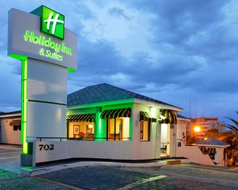 هوليداي إن آند سويتس تشيهواهوا إكسبو - تشيهواهوا - مبنى