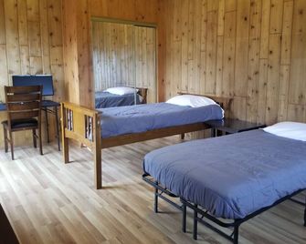 3BR Panoramic lake view, Lake Isabella High Speed WIFI easy access paved road - Wofford Heights - Bedroom