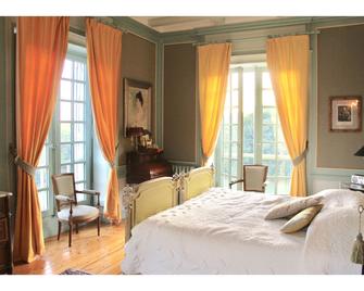 Gîte du château d'Hodebert - Saint-Paterne-Racan - Habitación