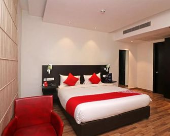 Hotel Joy Inn & Suites - Bhiwadi - Bedroom