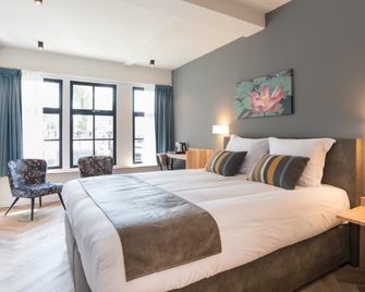 Hof van Holland Hotel - Edam - Bedroom