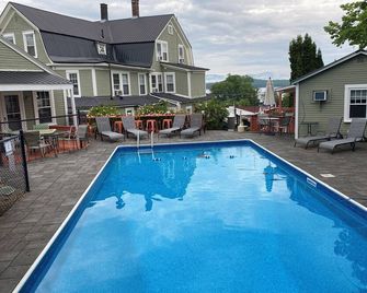 Laconia/Lakeview House & Cottages - Laconia - Piscine