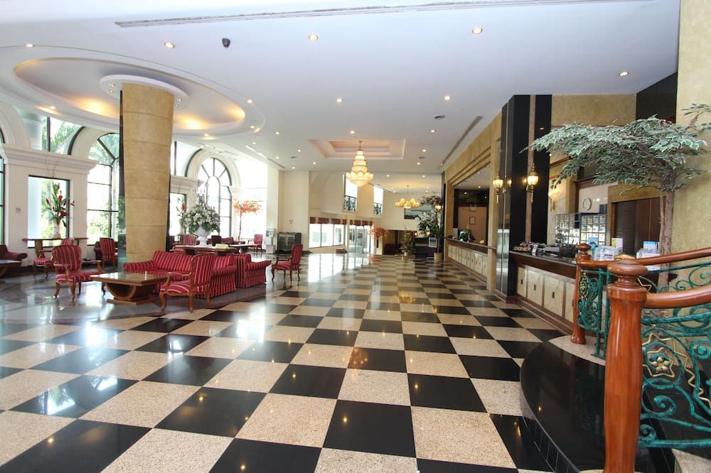 كاميلوت هوتل باتايا