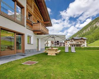 Chalet Snowlake Appartamento Cielo - Livigno - Building