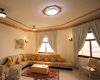 Al Bada Hotel And Resort - Al-Ain - Wohnzimmer