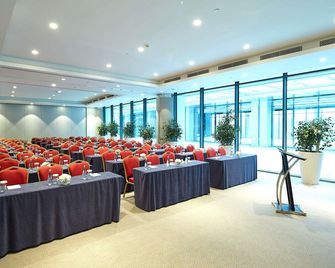 Pullman Istanbul Hotel & Convention Center - Istanbul - Neuvotteluhuone