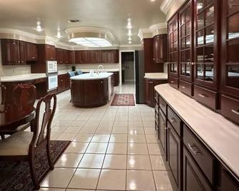 Charming 3-bedroom house with WiFi and AC in Magnolia - Magnolia