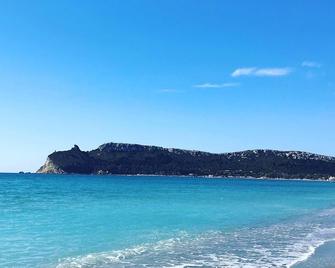 A Luxury apartment at Cagliari Poetto Beachfront - Cagliari - Beach