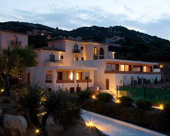 La Villa Calvi - Calvi - Edificio