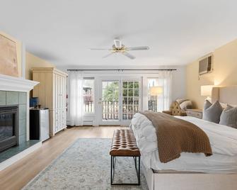 Red Clover Inn-Accessible King Suite in Killington - Mendon - Ložnice