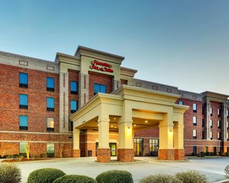 Hampton Inn & Suites by Hilton Swansboro Near Camp Lejeune - Swansboro - Edificio