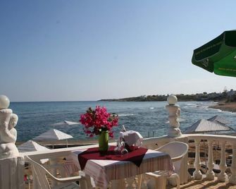 Topset Hotel - Kyrenia