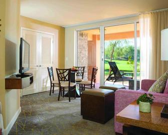 Marriott's Shadow Ridge 2BR Apartment with Resort Access - Palm Desert - Wohnzimmer