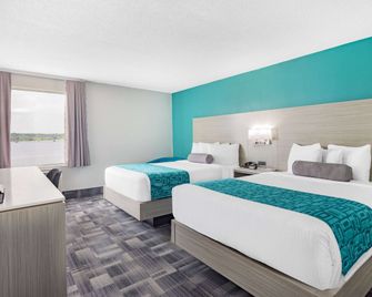 Travelodge by Wyndham Miramichi New Brunswick - Miramichi - Bedroom