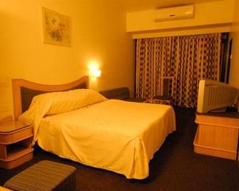 Valley View Resort - Mahabaleshwar - Bedroom