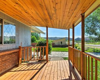 Cottage Near Bryce Canyon and Zion National Parks! - Cannonville - Balkon