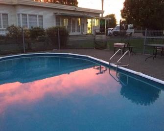 Wairoa Motel - Wairoa - Piscina
