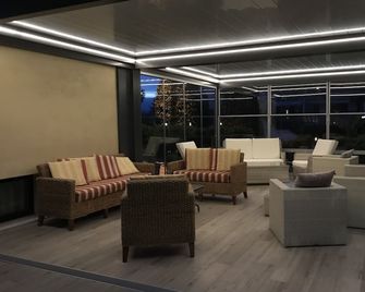 Hotel Villa Rosa - Sirmione - Oleskelutila